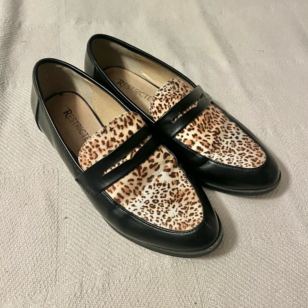 Restricted leopard print loafers size 7